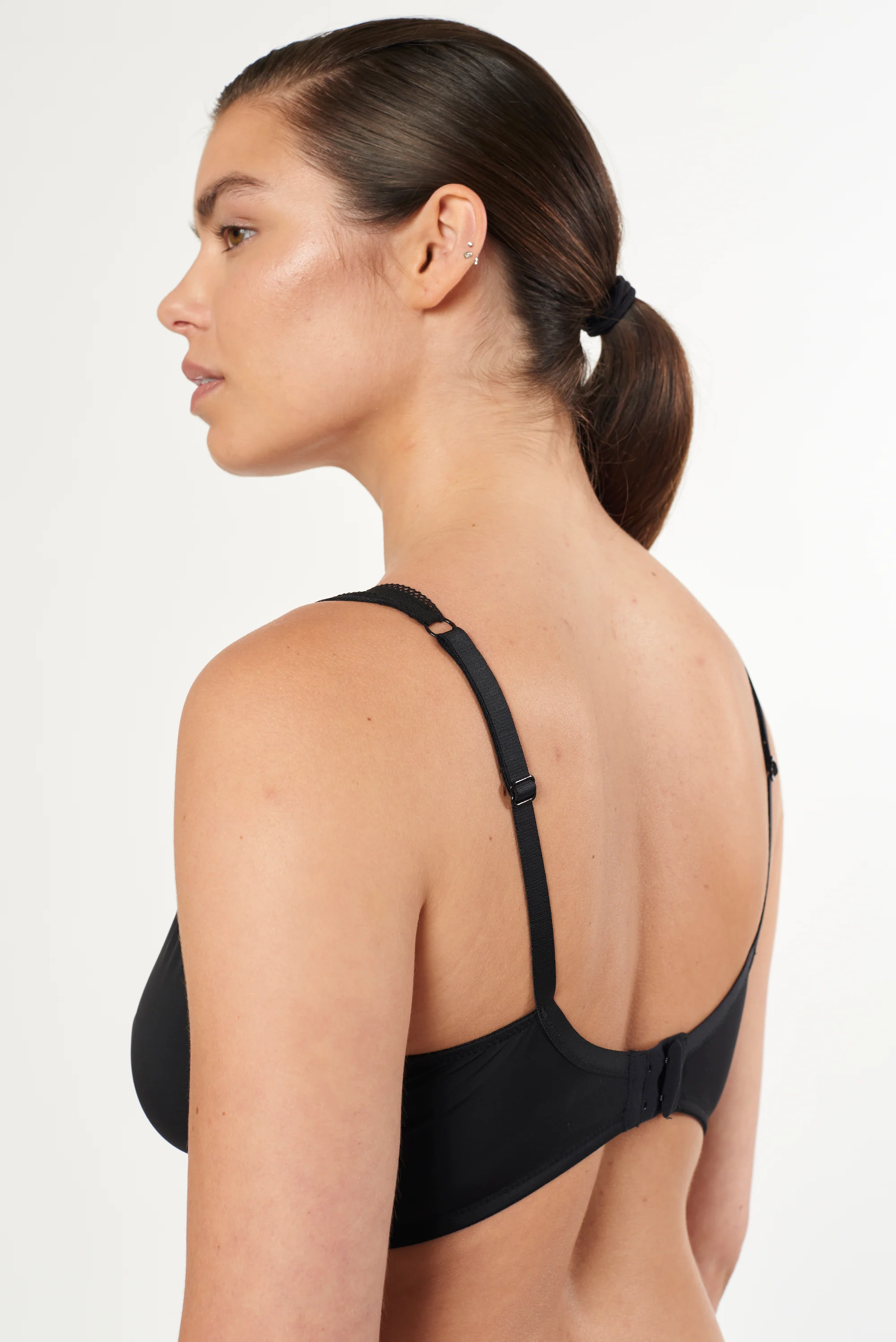 Nano Soft Cup Plunge Bra | Black - Image 3